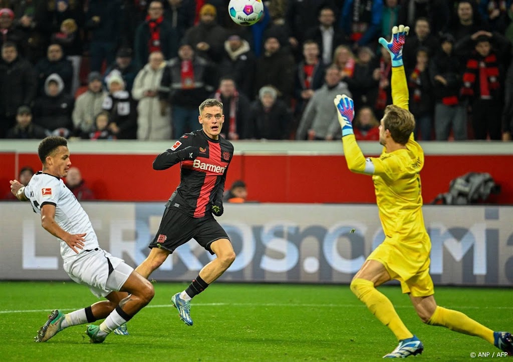 Leverkusen steviger aan kop in Duitsland na winst op Eintracht