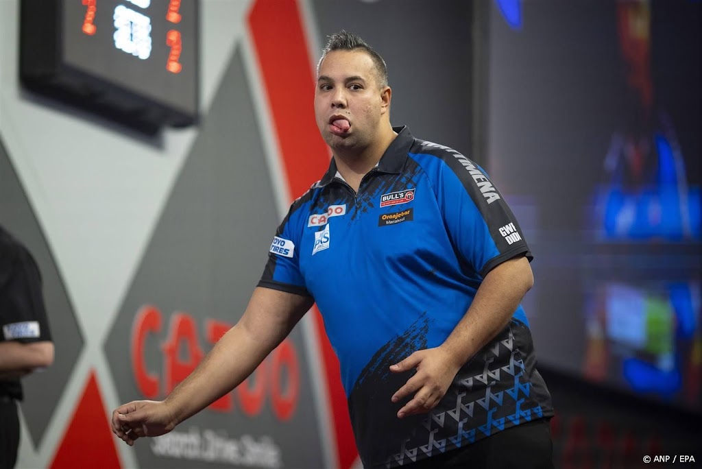 Wattimena ten koste van Sherrock naar tweede ronde van WK darts