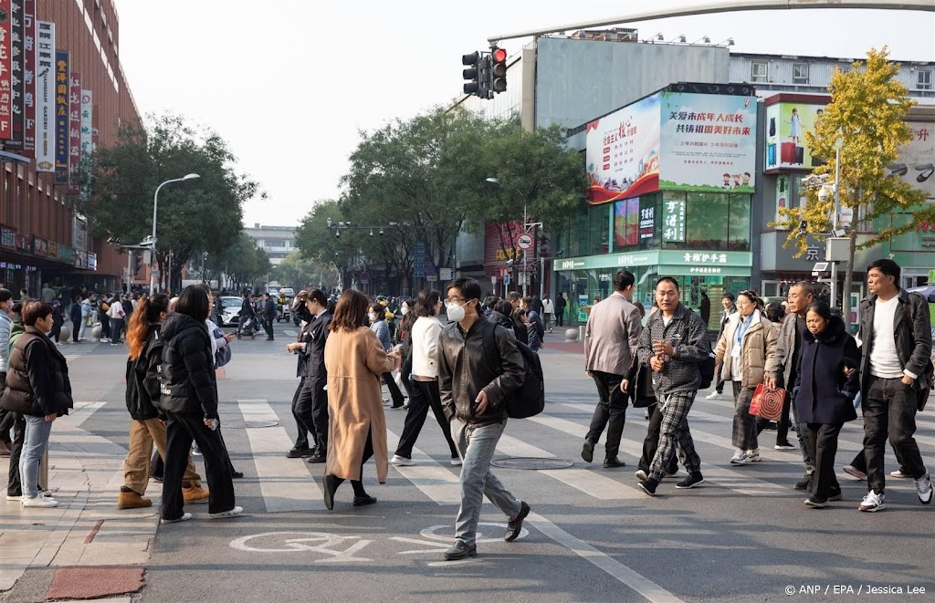 China versoepelt reisbeleid na tegenvallende winkelverkopen