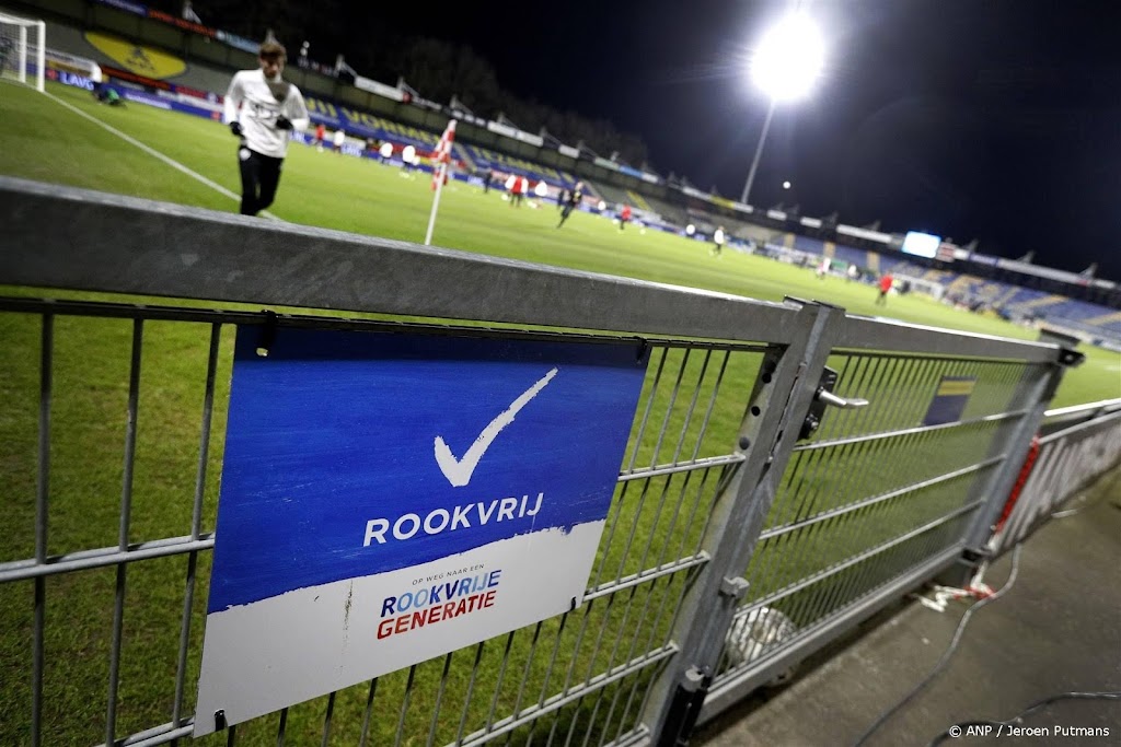 Kamer wil af van roken op sportveld, openluchtbad en dagattractie