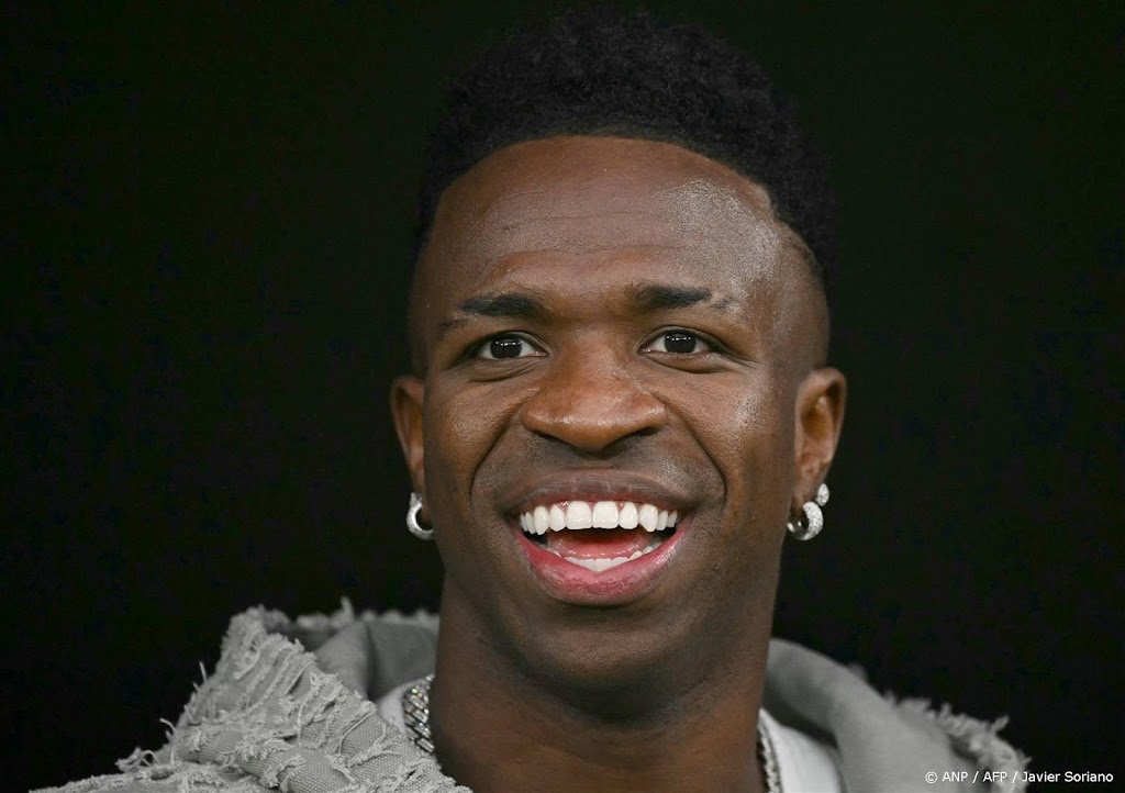 Vinícius Júnior op FIFA-gala gekozen tot voetballer van het jaar