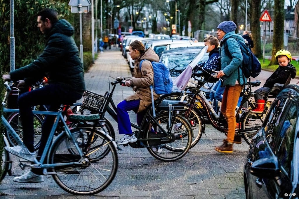 Werkgevers aan Kamerleden: maak fietsen naar werk aantrekkelijker