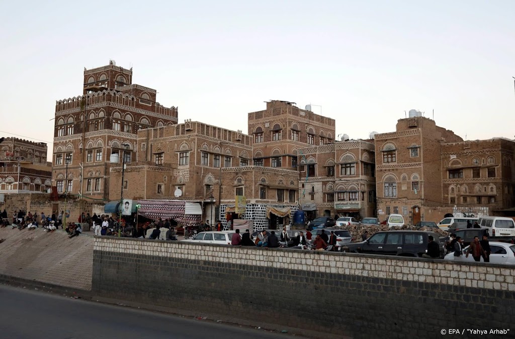 Tientallen doden door aanval op militair kamp Jemen