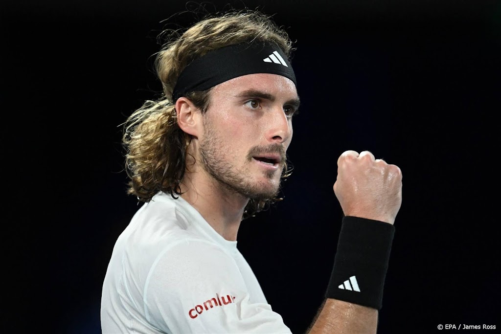 Tsitsipas wint simpel en wacht op winnaar Nederlands onderonsje
