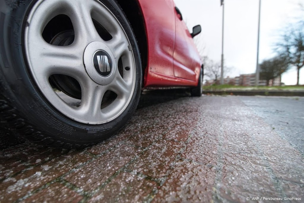 Code geel in groot deel van het land vanwege gladheid