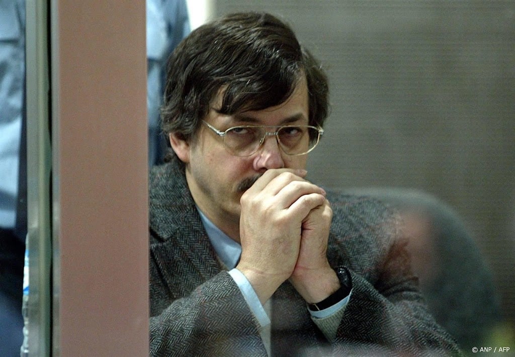 Nieuwe poging Dutroux om vrij te komen, advocaat zoekt psychiater