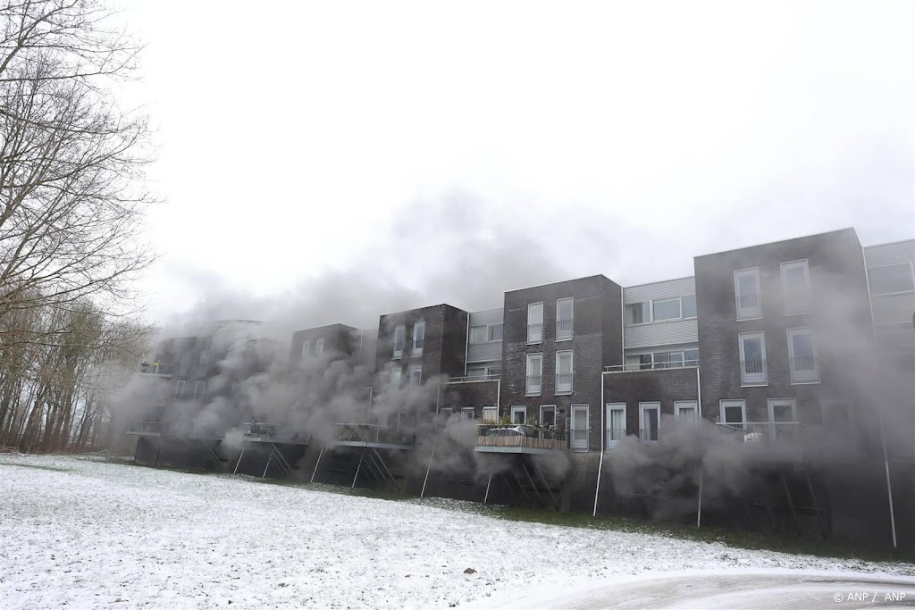 Bewoners nog eens 17 woningen niet naar huis na brand Den Bosch
