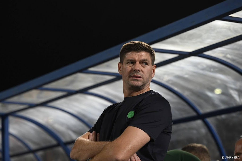 Trainer Gerrard verlengt bij Al-Ettifaq na vertrek Henderson     