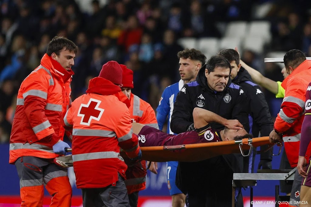 Ajax-target Moro valt uit met schouderblessure 