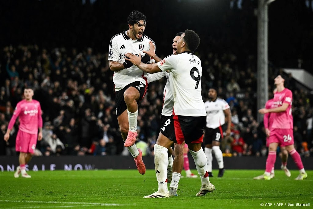 Fulham vergroot zorgen Van Nistelrooij bij Leicester City
