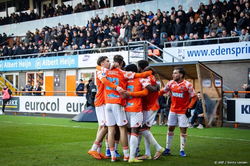 FC Volendam na winst tegen FC Utrecht uit degradatiezone