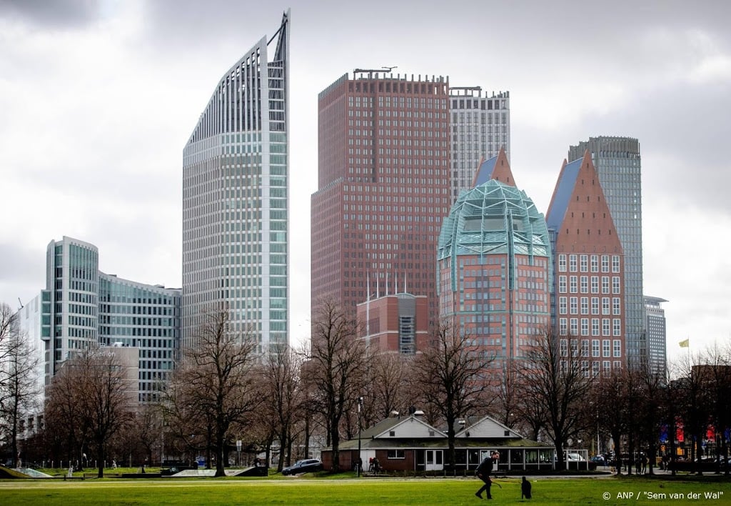 Eerste boeren met tractoren al in Den Haag voor boerenprotest