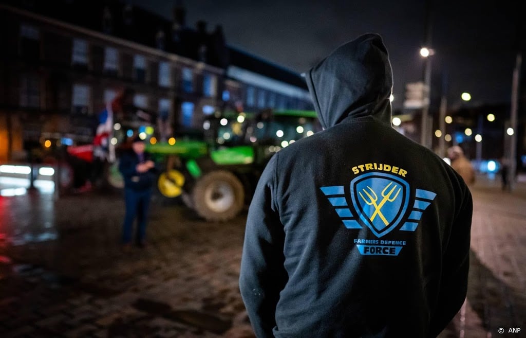 Boeren in Drenthe van de weggehaald door politie en bekeurd