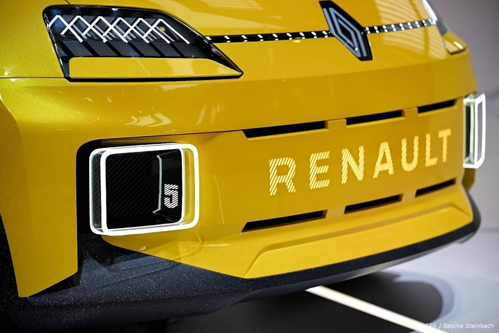 Renault uit de rode cijfers, hogere omzet ondanks chiptekorten