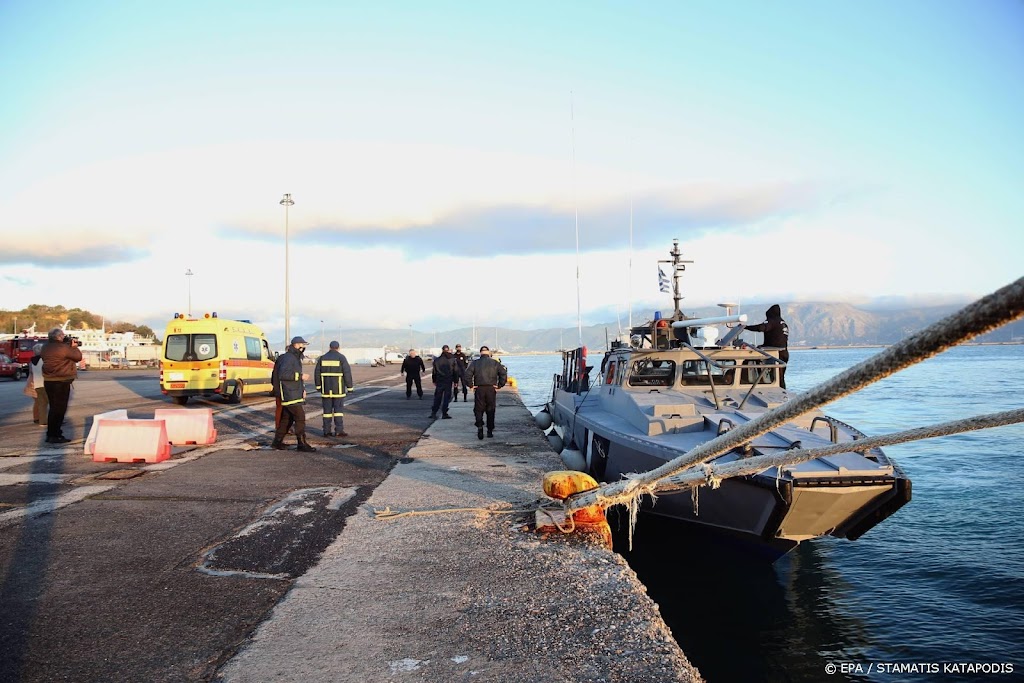 Grote brand uitgebroken op veerboot bij Griekenland