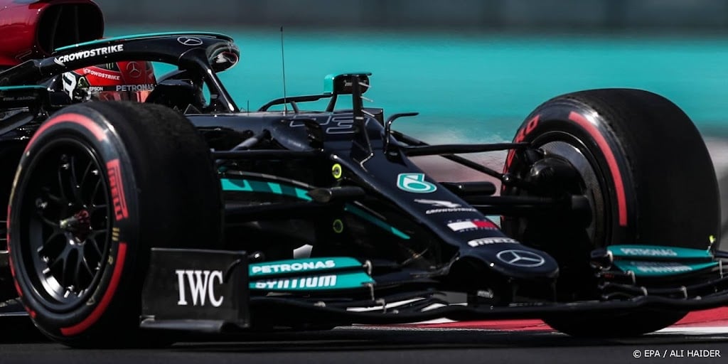 Formule 1-team Mercedes verruilt zwart weer voor zilvergrijs
