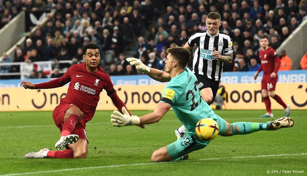 Gakpo helpt Liverpool aan zege bij Newcastle United