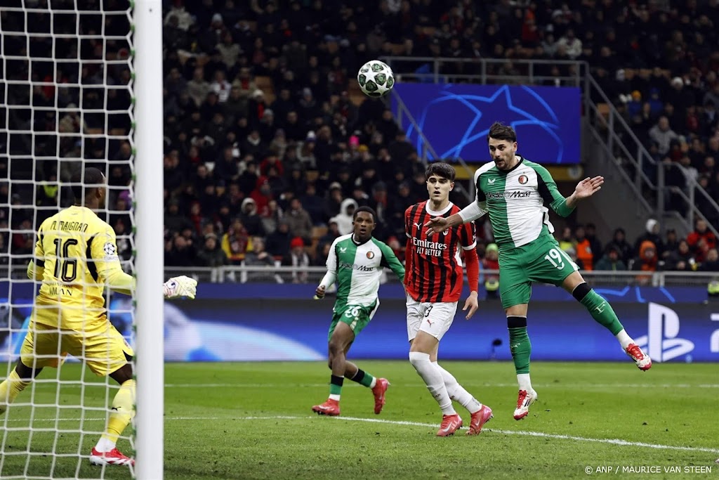 Feyenoord naar achtste finales na gelijkspel bij tiental AC Milan