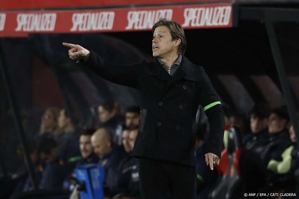 Sevilla-coach Almeyda zeven duels geschorst na wangedrag
