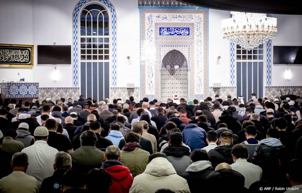 Moskeekoepel verduidelijkt: ramadan begint donderdag