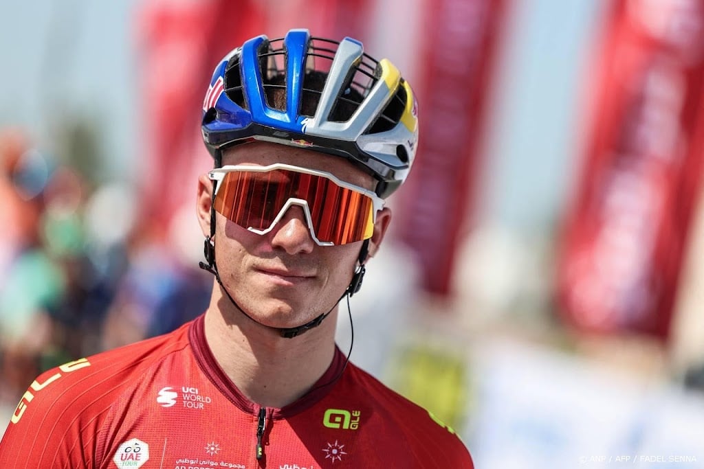 Evenepoel raakt leiderstrui in UAE Tour kwijt aan Italiaan Tiberi