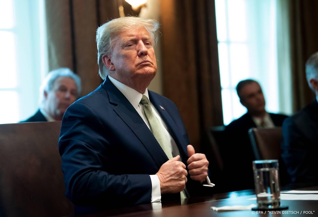 Trump zet hospitaalschepen in voor coronapatiënten