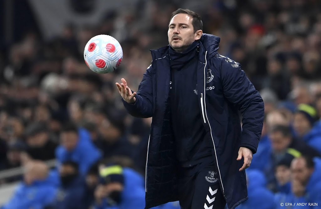 Everton-trainer Lampard breekt hand bij vieren winnend doelpunt