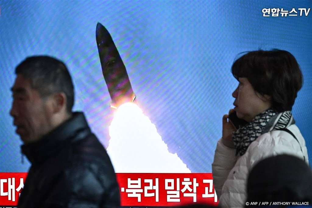Noord-Korea lanceert raketten tijdens bezoek Amerikaanse minister