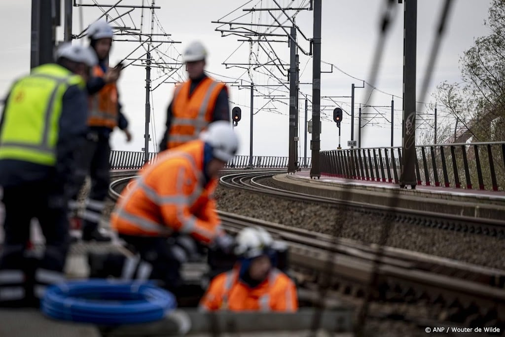 ProRail: personeelstekorten spoorwerk dreigen, meer storingen