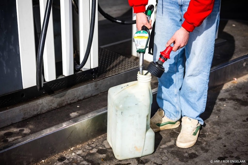 Politie België neemt maatregelen tegen tanktoerisme Maasmechelen