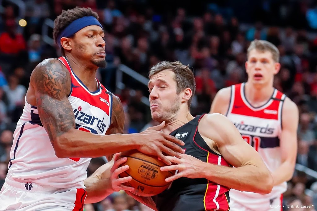 Basketballers uit NBA akkoord met collectieve salarisinhouding