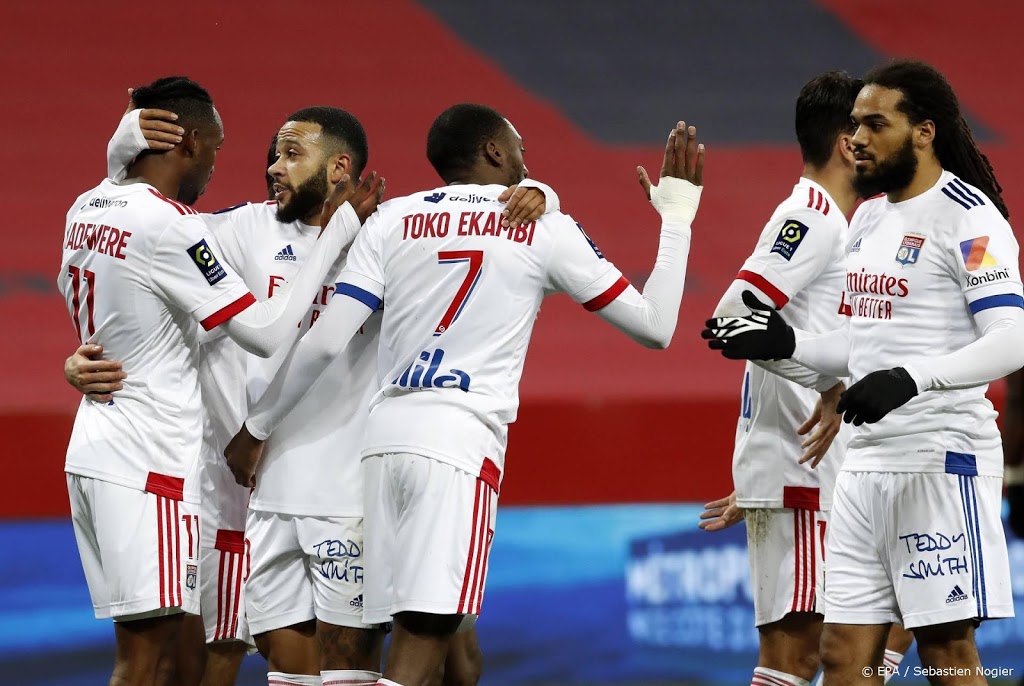 Olympique Lyon blijft in titelrace dankzij trefzekere Depay