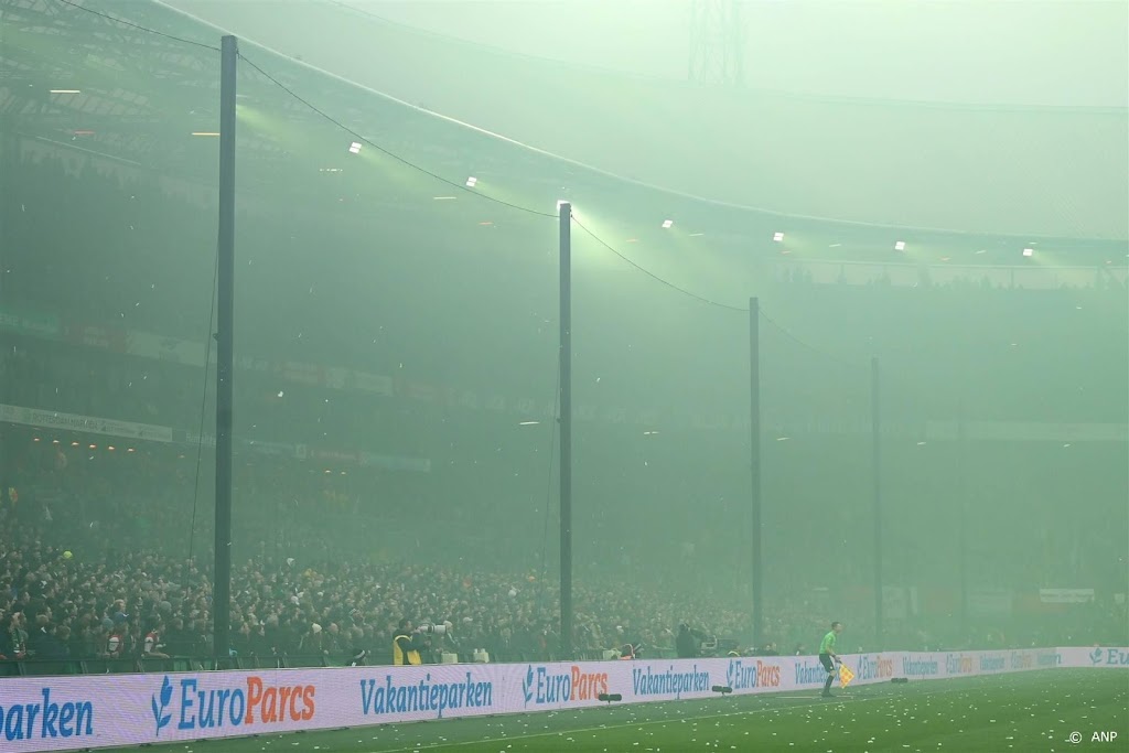 Alleen achter beide doelen netten in De Kuip bij bekerfinale
