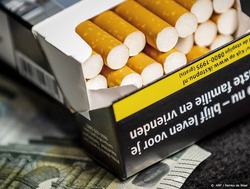 Uitbrander voor Europese Commissie om smoezen met tabakslobby