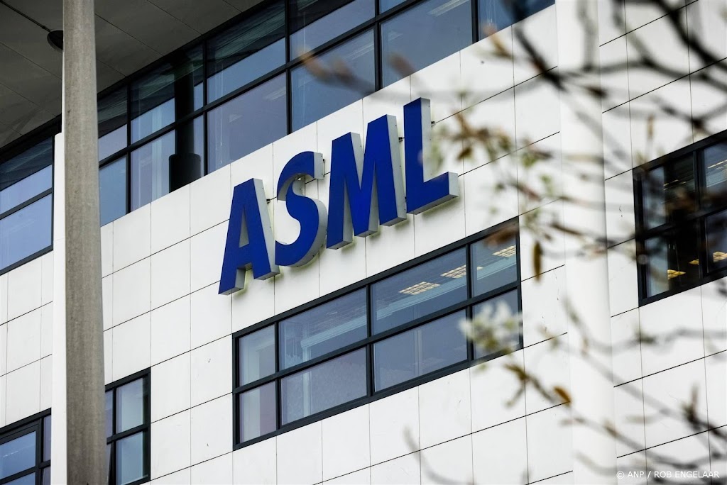 ASML ziet openingswinst verdampen in vlakke AEX
