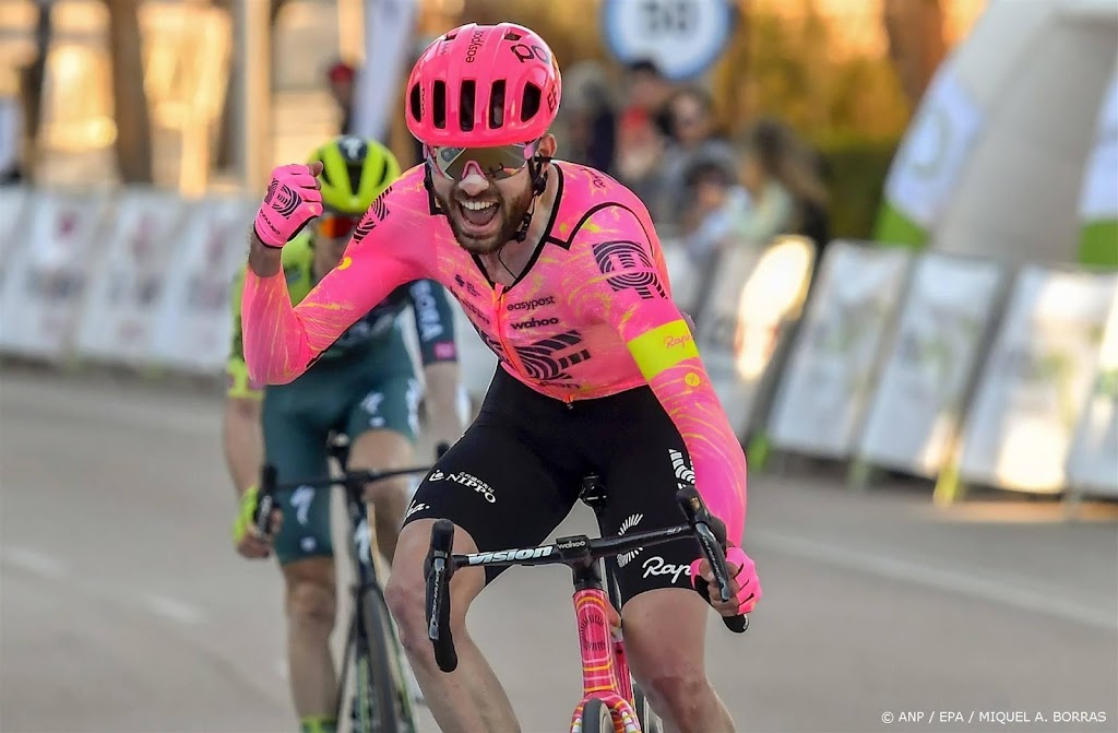 Carr soleert weer naar zege in koninginnenrit Ronde van de Alpen 