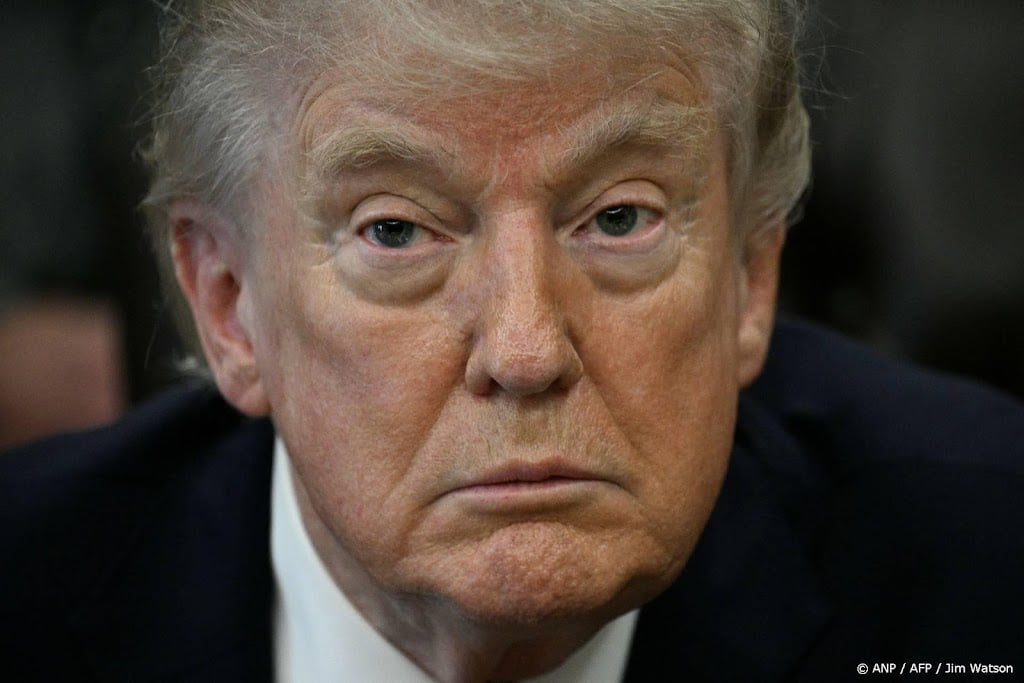 Trump: Iran kan ons niet chanteren met sluiting Straat van Hormuz