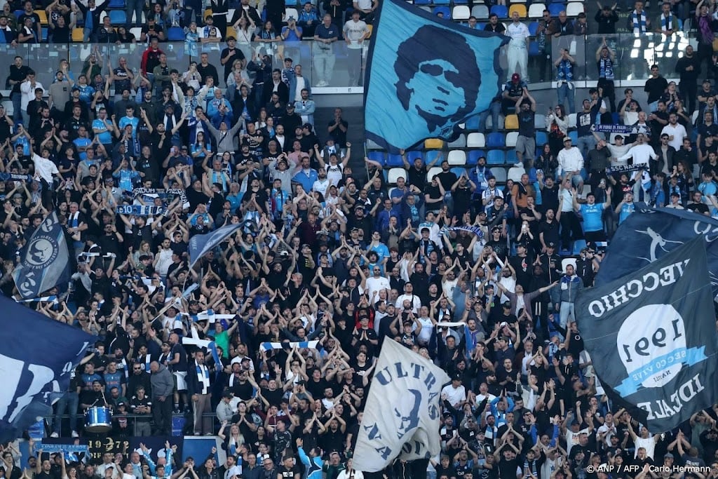 Inter dichter bij titel door nederlaag Napoli tegen Lazio