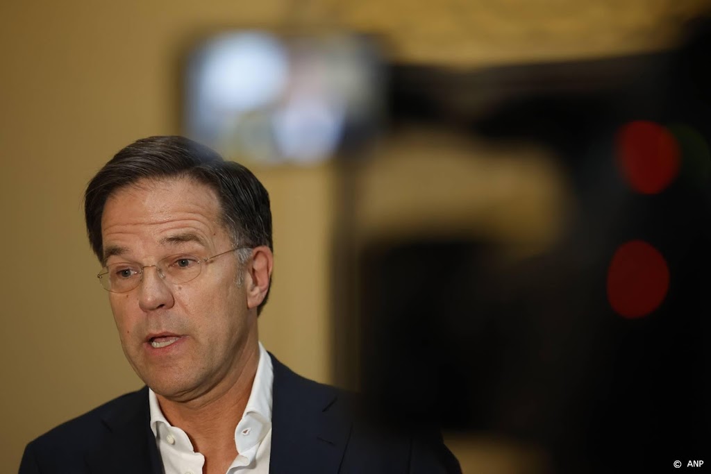 Oppositie wil opheldering over verwijderde sms'jes Rutte