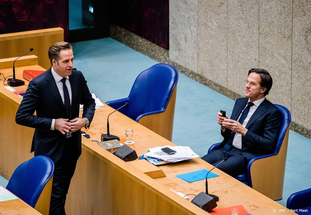 Binnenlandse Zaken: aan Ruttes ministerie of sms'jes weg mochten