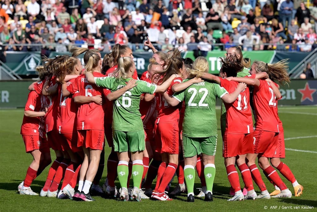 Voetbalsters FC Twente verslaan PSV en veroveren KNVB-beker 