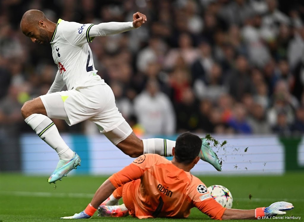Moura vertrekt bij Spurs, vier jaar na heldenrol tegen Ajax