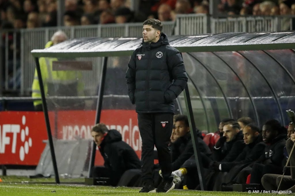 Dastgir (36) nieuwe hoofdcoach Almere City FC