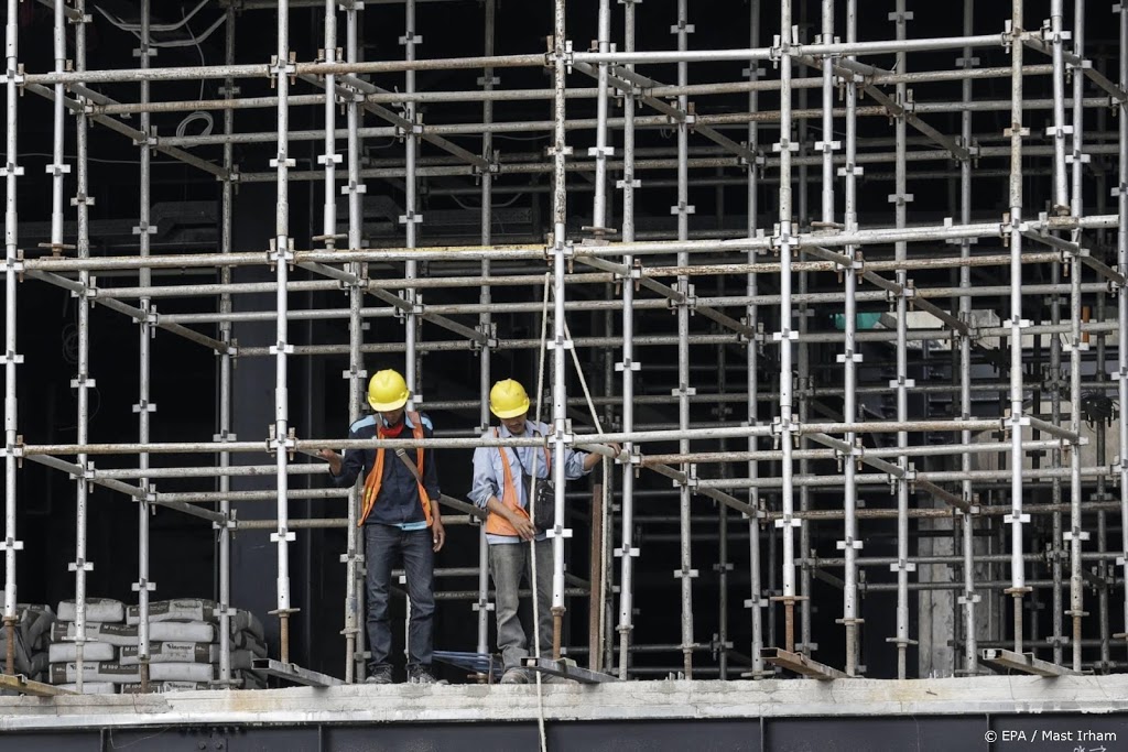 Antwerpse bouwsteiger stort in en bedelft meerdere mensen