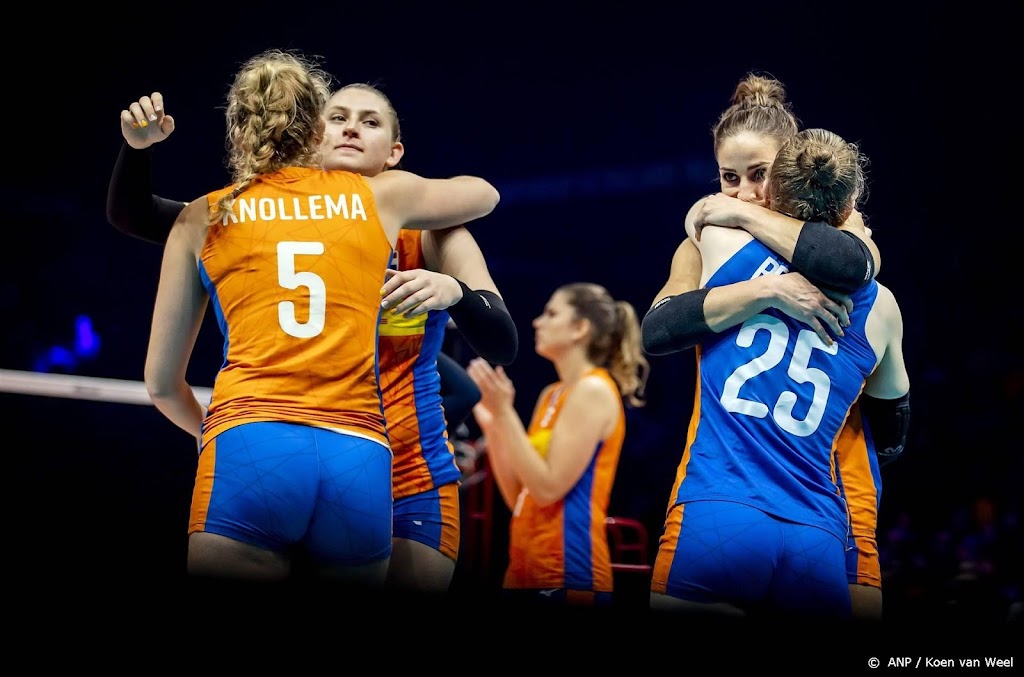 Volleybalsters tonen betere vorm ook met winst tegen Bulgarije