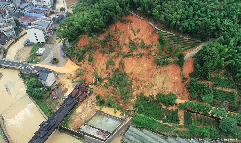 Doden en vermisten door overstromingen in China