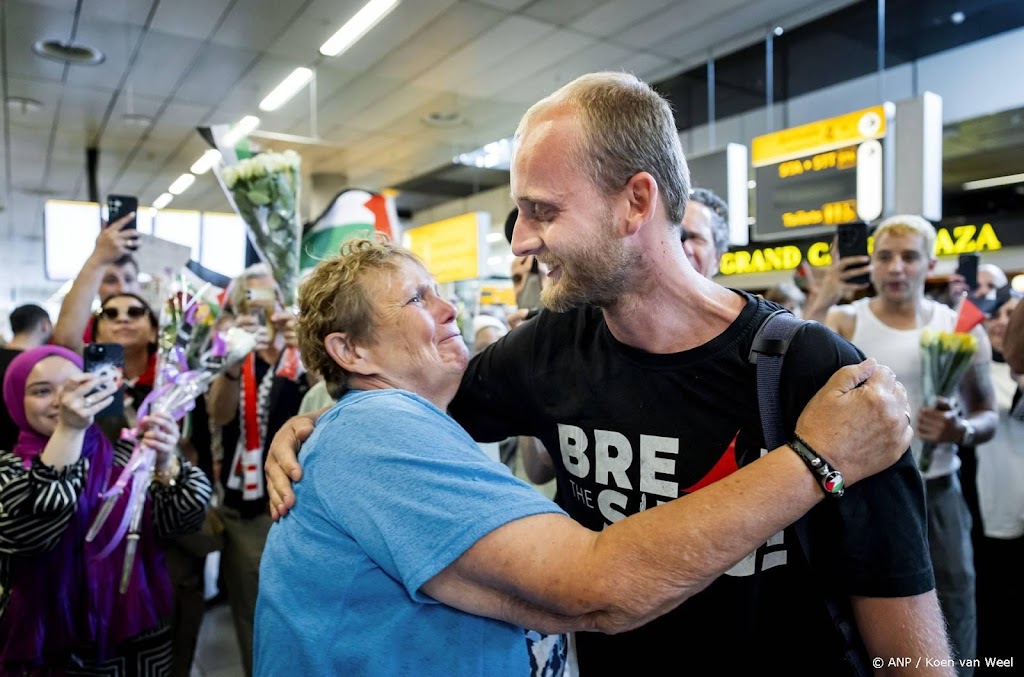 Kapitein activistenschip Madleen weer terug in Nederland 