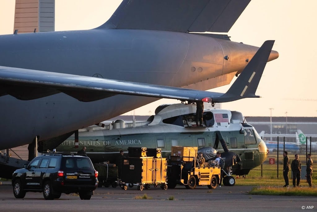 Helikopter Amerikaanse luchtmacht aangekomen op Schiphol