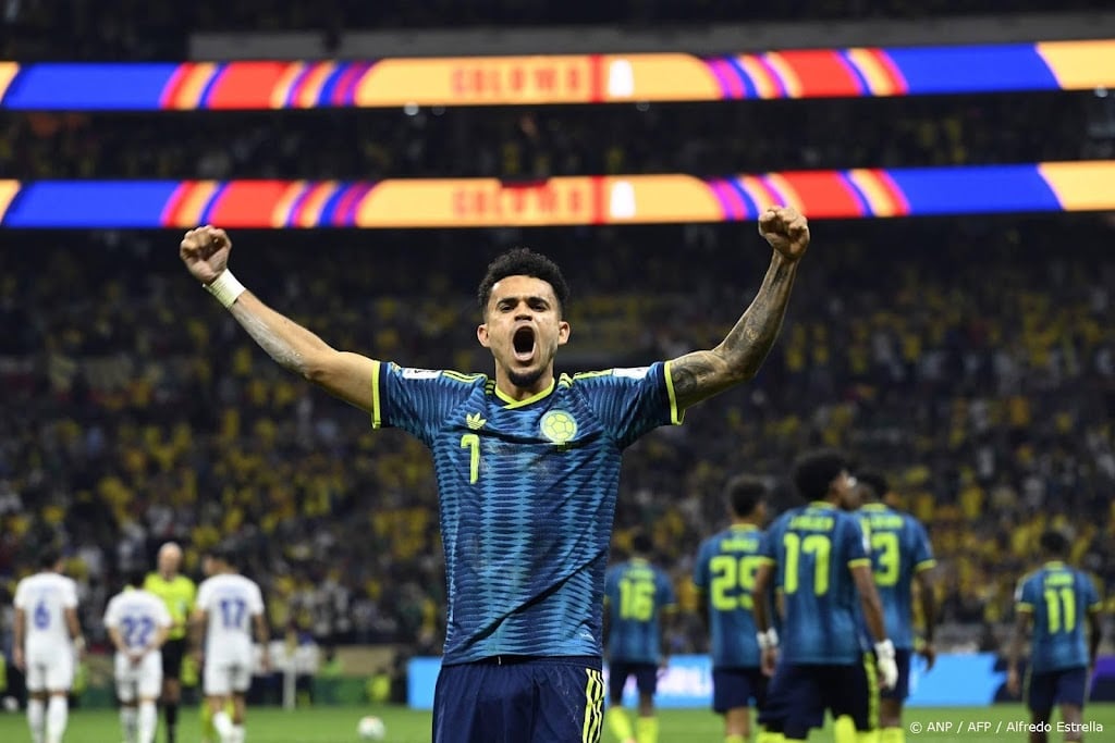 Díaz leidt Colombia met doelpunt en assist naar zege op het WK