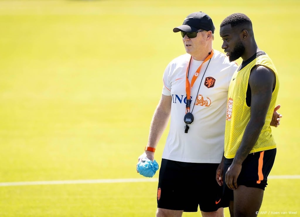 Oranje compleet op voorlaatste training voor duel met Zweden 
